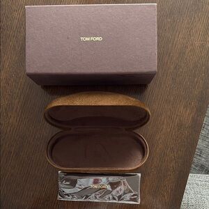 Tom Ford Brown Sunglasses Elegant Case